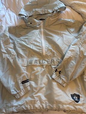 Oakland Raiders Under Armour Women’s Hooded Windbreaker Jacket - Silver Grey